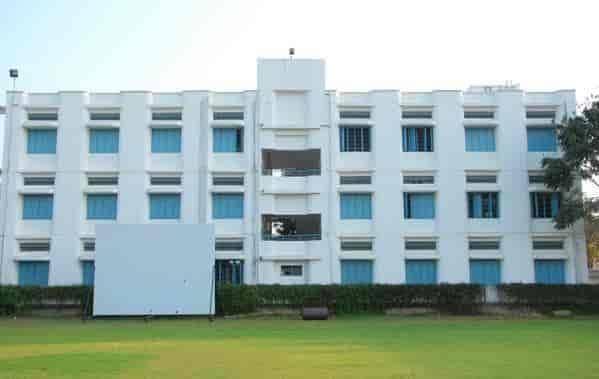 Shri Vasu College of Law