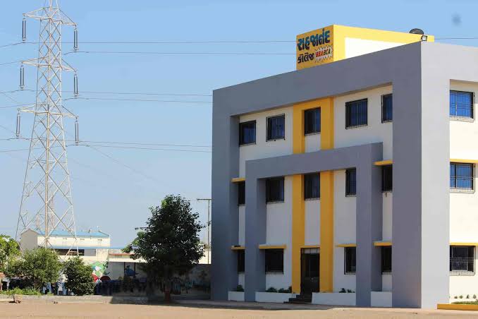 Smt SS Ajmera Law College