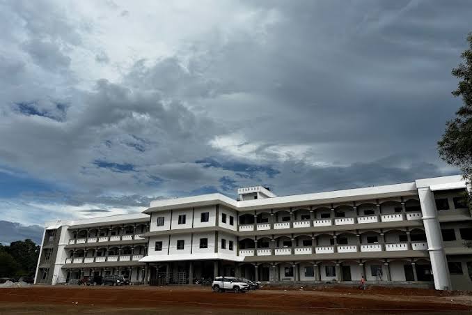 Sree Narayana College