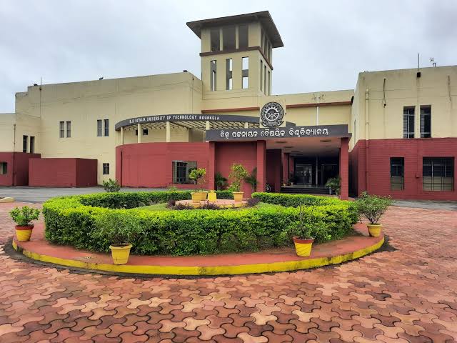 SBKP Law College- Swami Balkrishna Puri Law