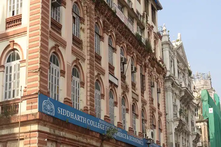 People's Education Society's Siddharth College of Commerce and Economics, Mumbai