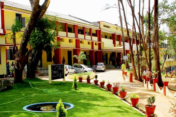 Sree Narayana College, Kavasseri