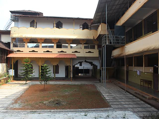 Darul Uloom Arabic College, Vazhakkad