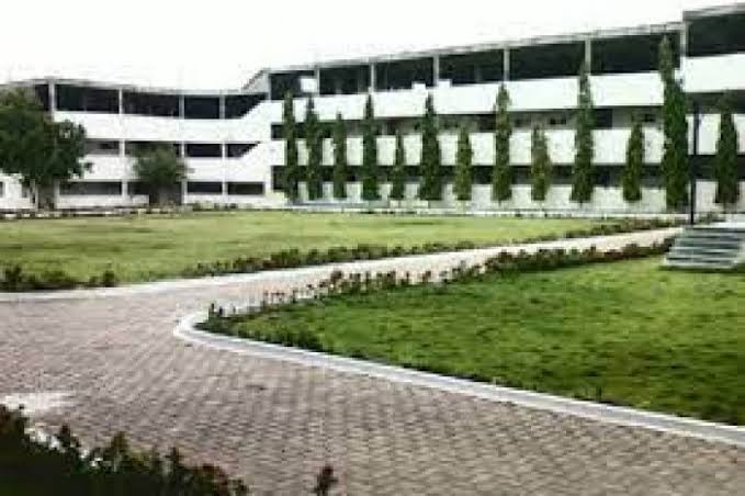 Sri Sai Institute Of Tech And Science