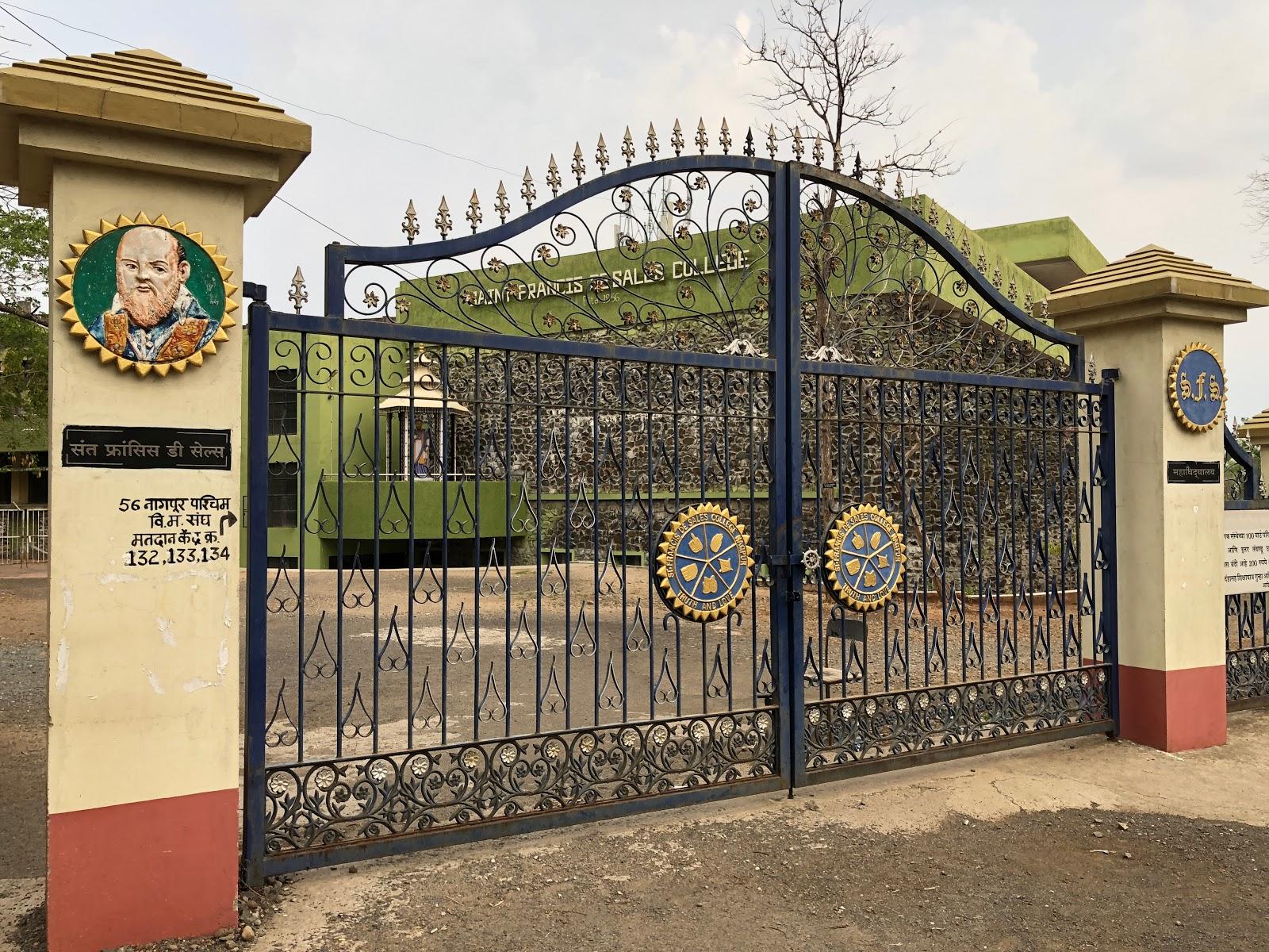 Francis de Sales College