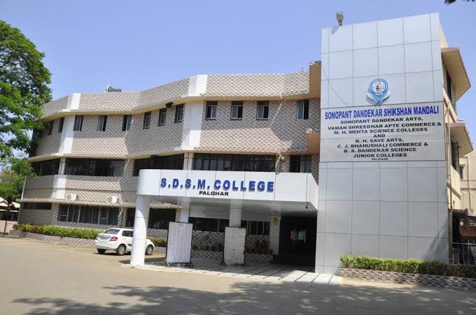 Sonopant Dandekar Arts college