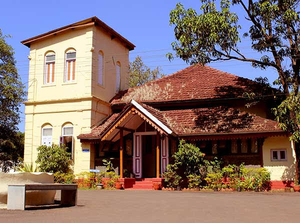 Kaivalyadhamas Yoga Institute 