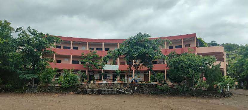 Late Annasaheb R.D.Deore Arts and  Science College