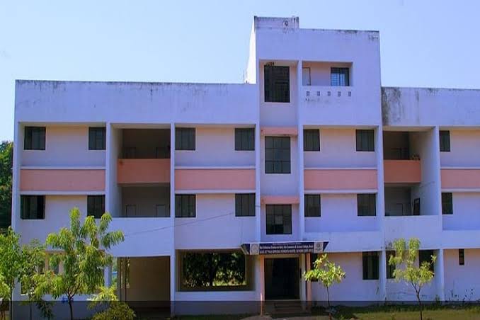 Shri Vitthalrao Shankarrao Naik Arts,Commerce and Science College