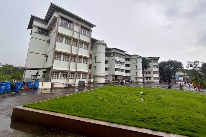 St. Gonsalo Garcia College