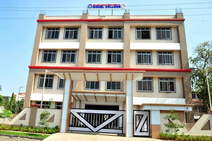 Model College