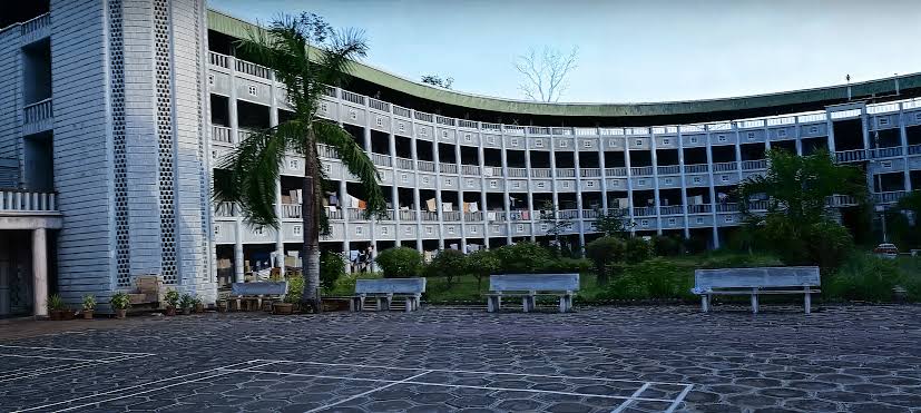Andhra Loyola College