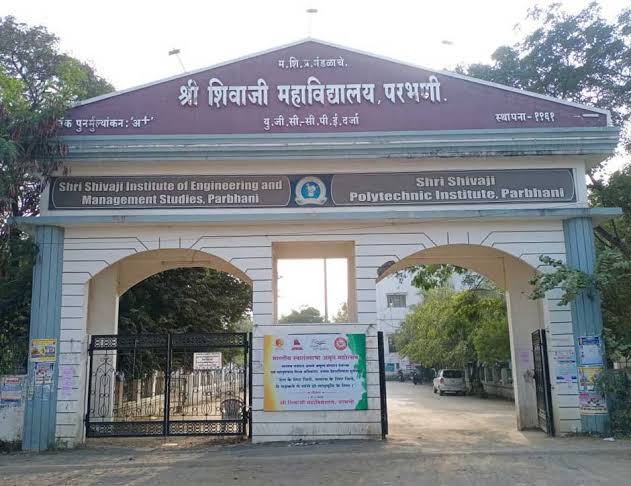 Shri Shivaji College