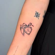 STRAWBERRY BRIDAL TATTOO & MICROBLADING ARTISTRY
