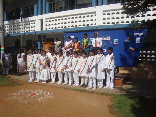 Sri Sadhana Mat. Hss, Virattipathu