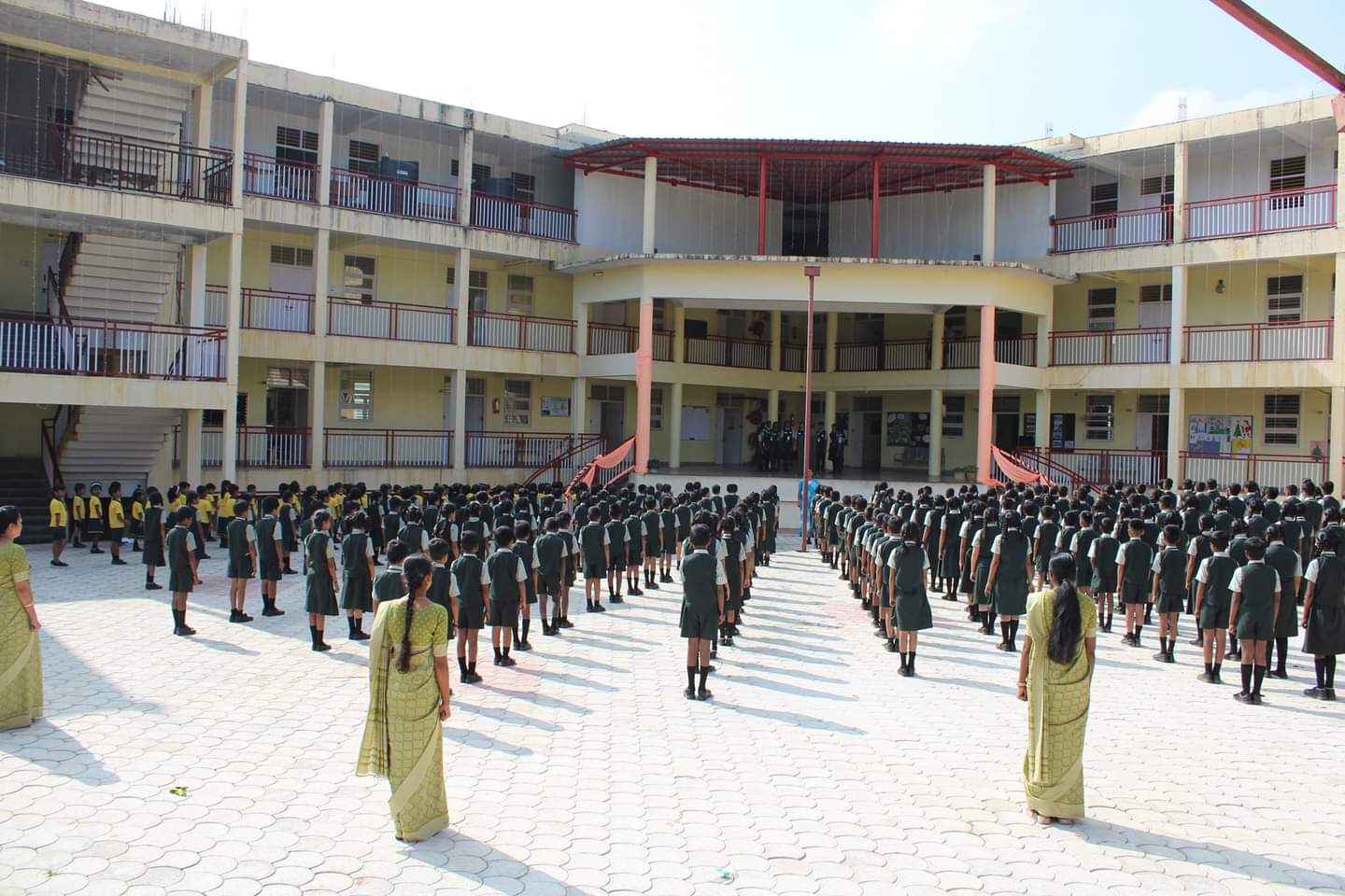 SRI BASAVARAJ ENGLISH MEDIUM HIGH SCHOOL