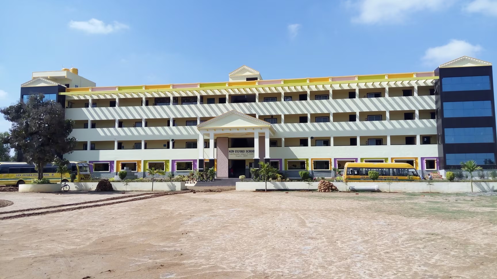  NEW OXFORD SCHOOL