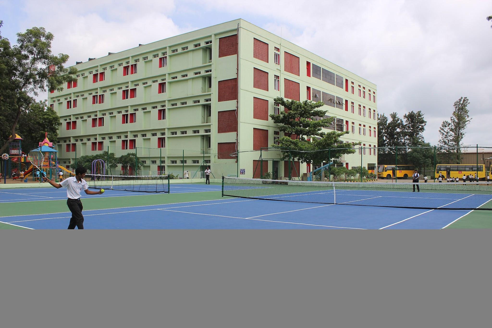 Silver Oaks International School