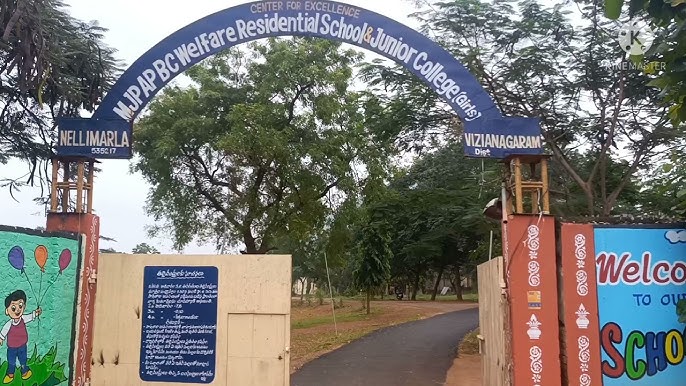 M J P A P B C W R SCHOOL GIRLS